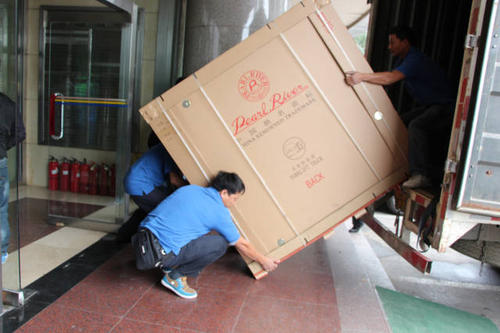 汤旺河钢琴贵重工艺品无忧运